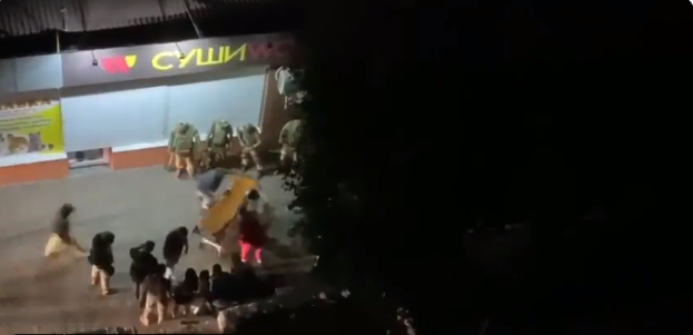 Ca-n Evul Mediu: I-au tăiat gâtul unui soldat rus!