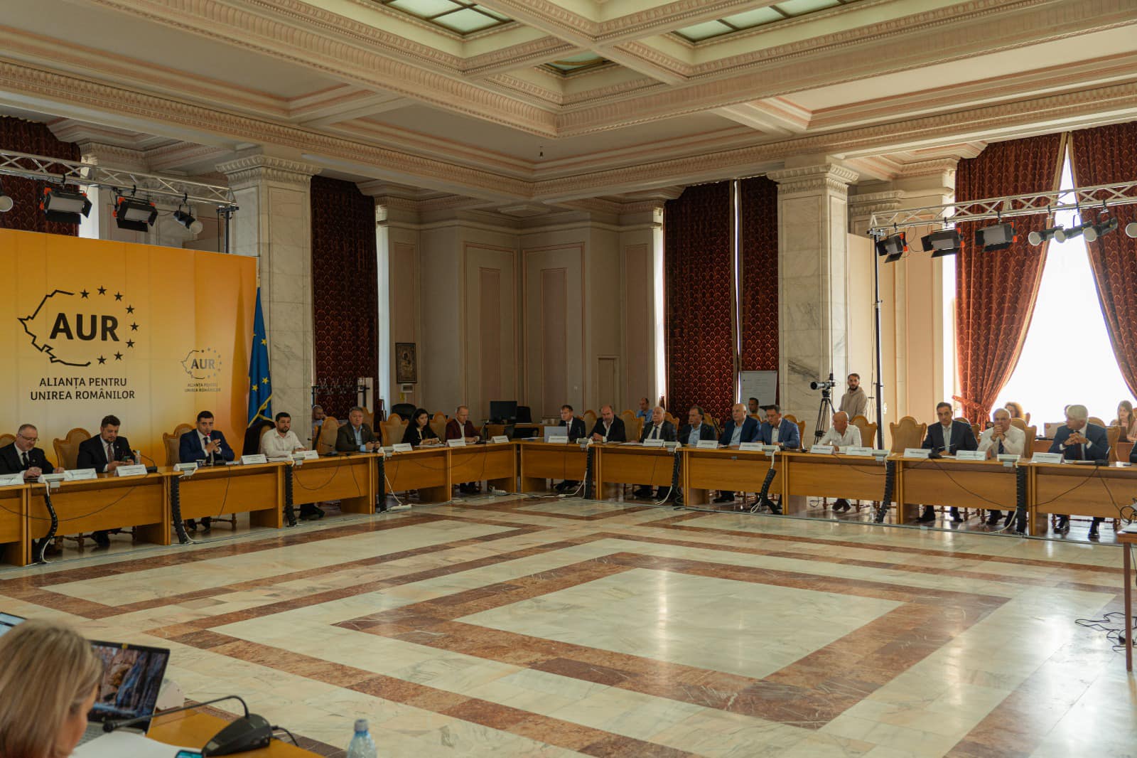 (VIDEO) Dezbatere AUR:  „România. Țară eșuată?”