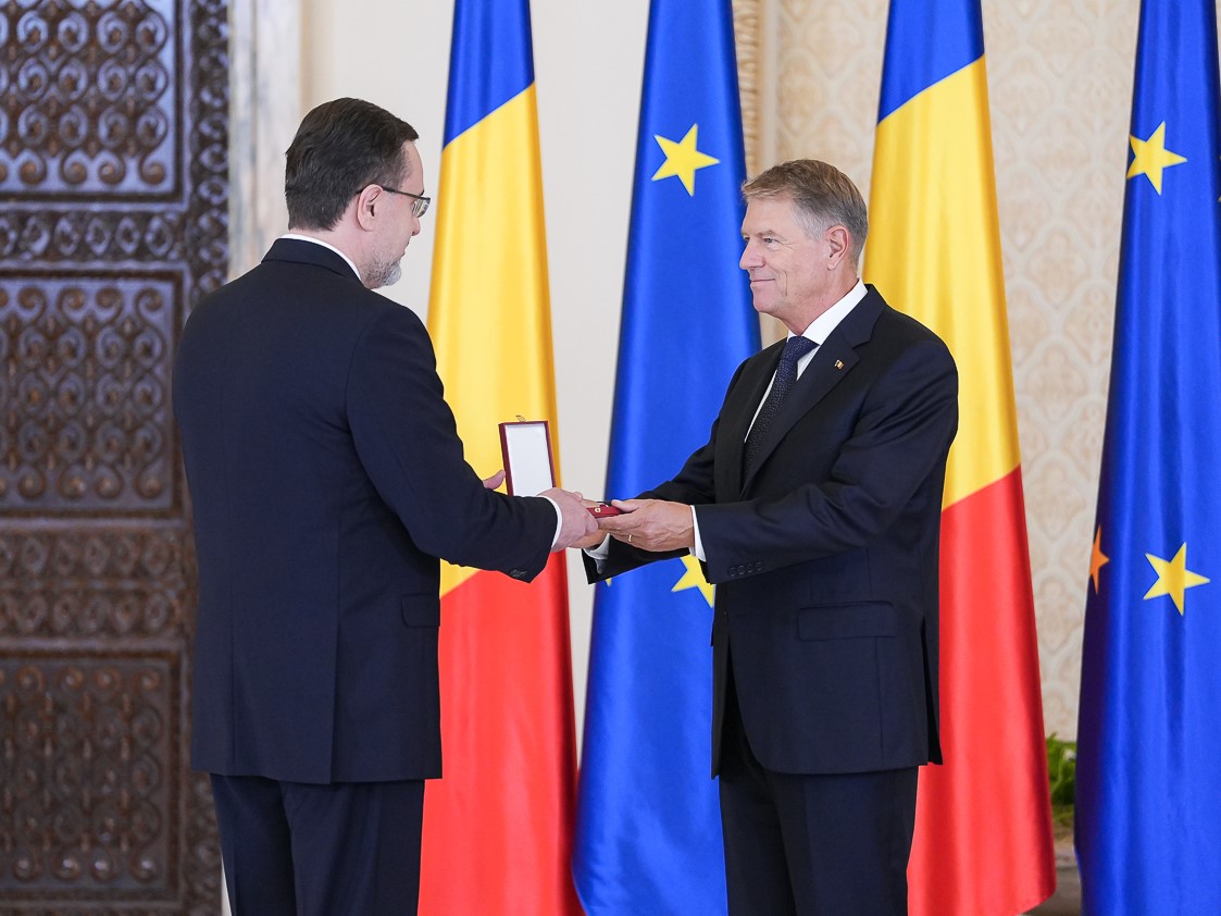 Dragă România, la tine-i tot normal?