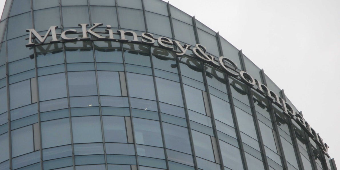 Vedeți ce frumos se închide cercul?