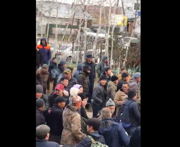 (VIDEO) Scene ca-n filme cu rușii chemați la încorporare