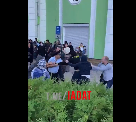 (VIDEO) Ciocniri violente cu cei care se opun mobilizării la război