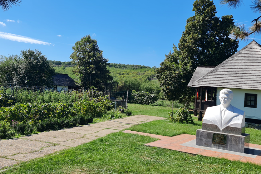 Scornicești, Scornicești/Ce mai scornicești?