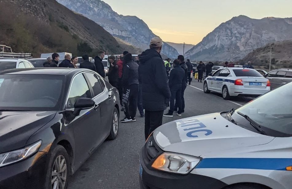 Ruşii sunt lăsați să scape cu fuga