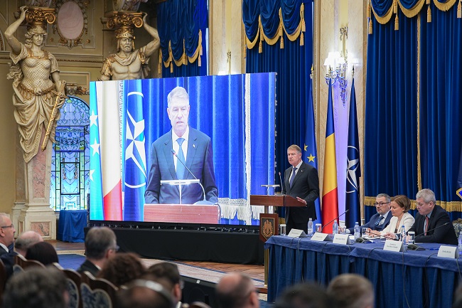 DNA chemată și trimisă la muncă