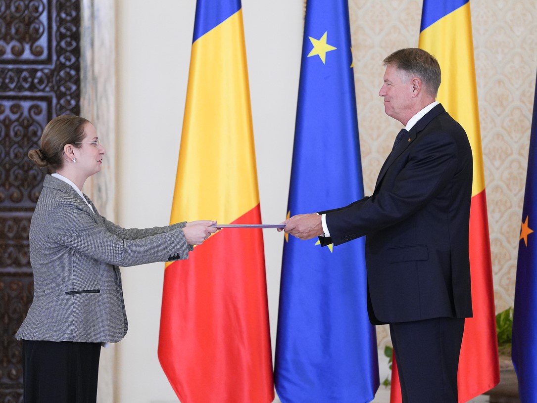 Omul președintelui pleacă la drum cu „o misiune”