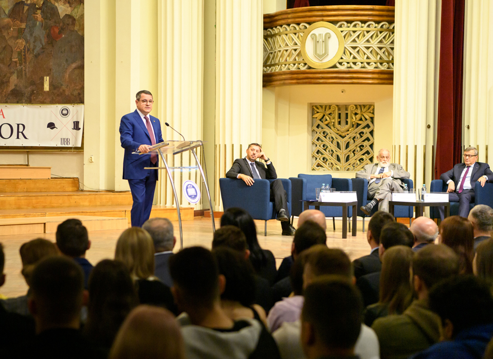 Notițele unui cârcotaș din ultima bancă (II)