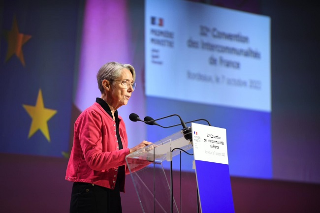 Panică la benzinăriile din Franța. Guvernul amenință