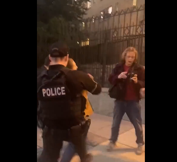 (VIDEO) Circ cu o fană a lui Putin