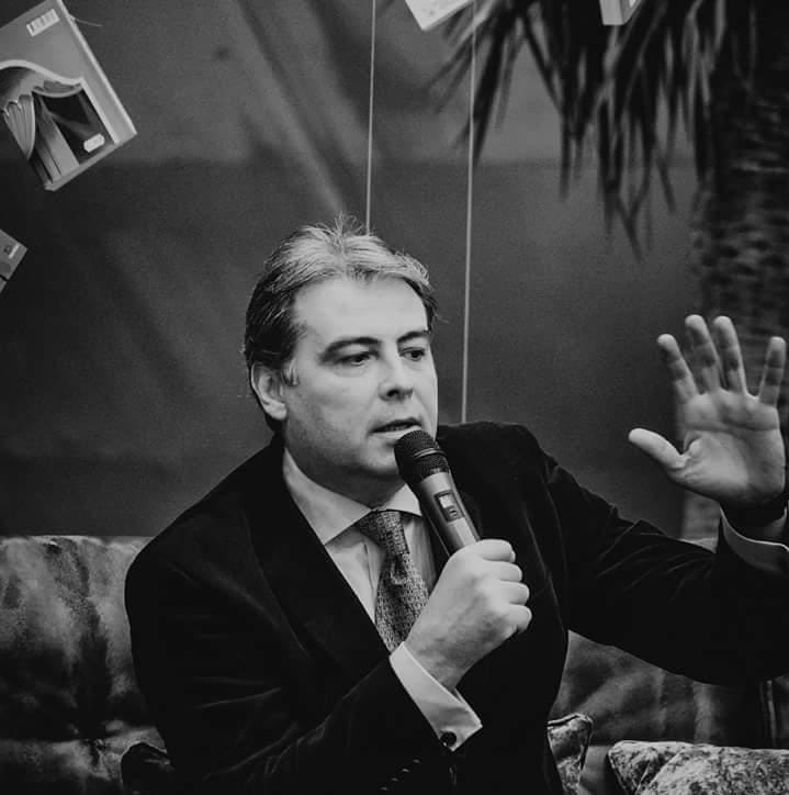 Se cere demisia lui Cioroianu