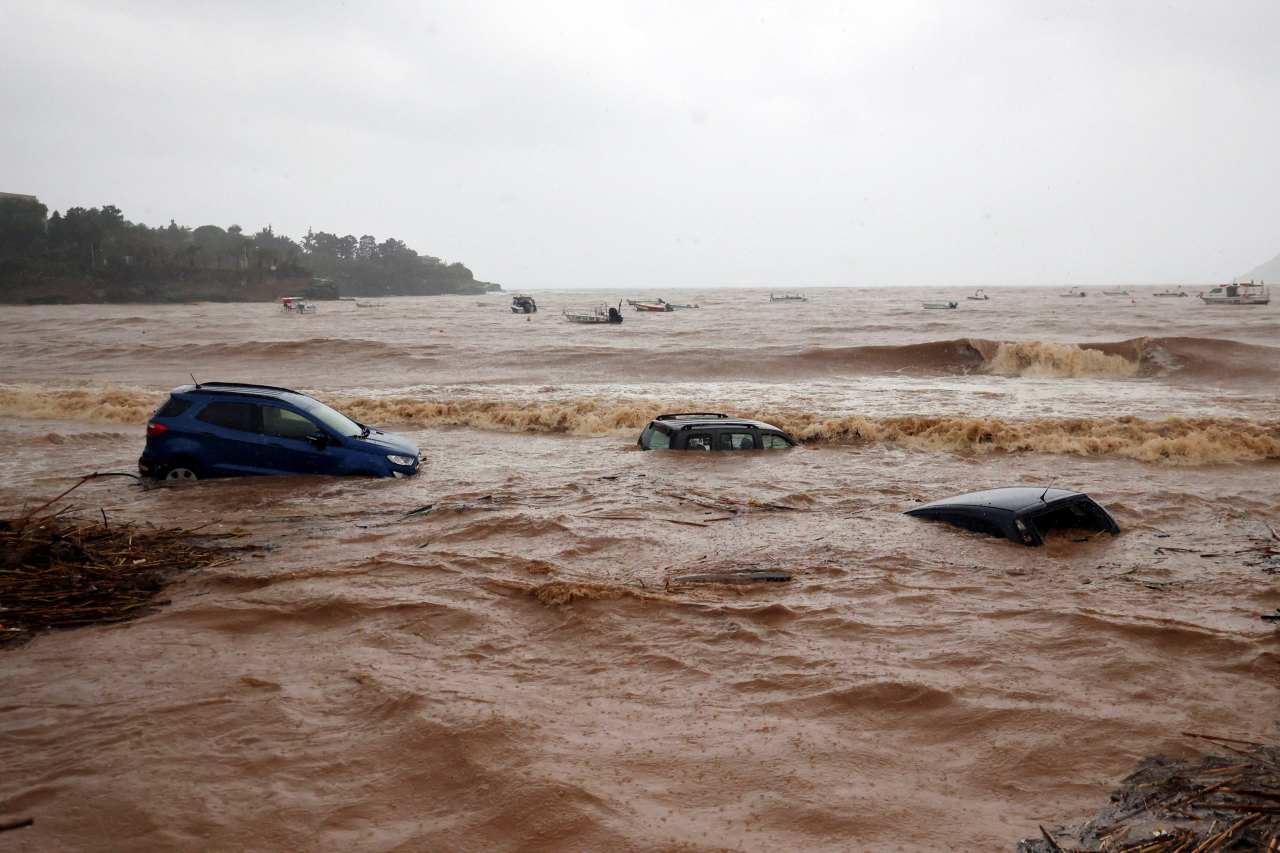 Inundații catastrofale în sudul Greciei