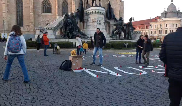 (VIDEO) Protest în Cluj: „Neam ucis de nosocomiale”