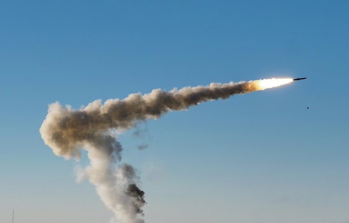 Lovituri aeriene în apropiere de Kiev