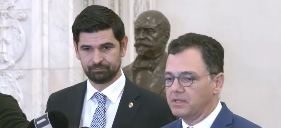 Toţi românii ar putea fi obligaţi să aibă card