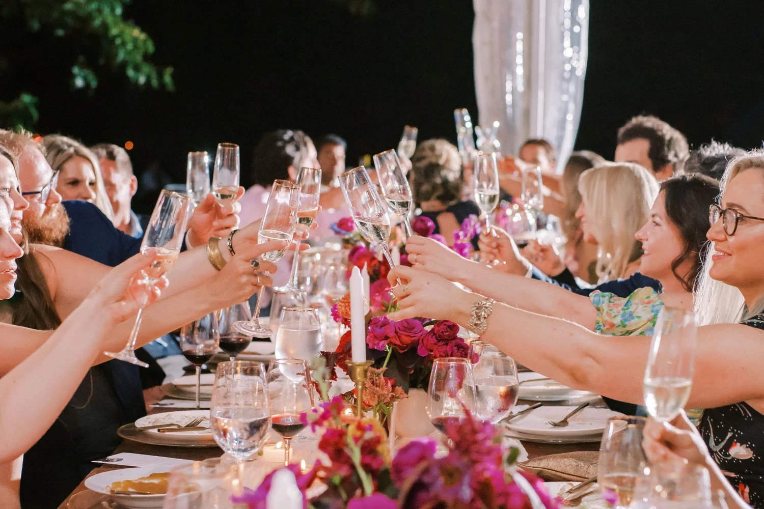 Nunți, botezuri, îngropări, sărbători, aniversări, cumetrii și parastase (4)