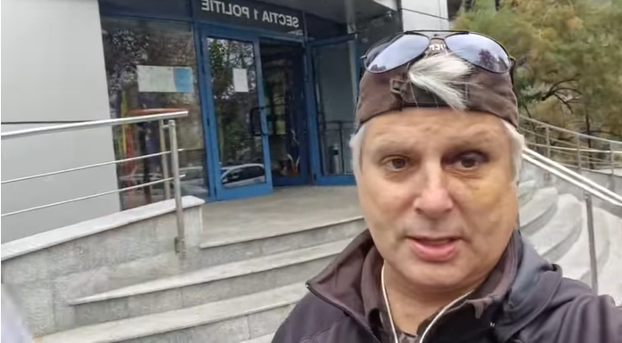 Ceaușescu, și caftit, și cu banii luați!