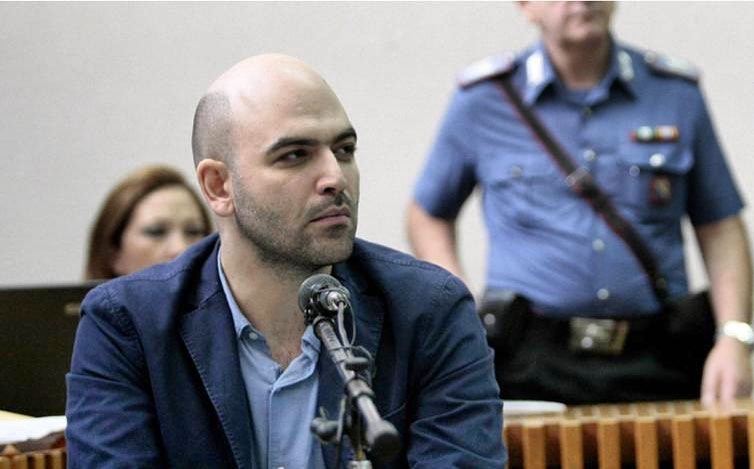 Scriitor italian judecat pentru că i-a insultat pe liderii dreptei