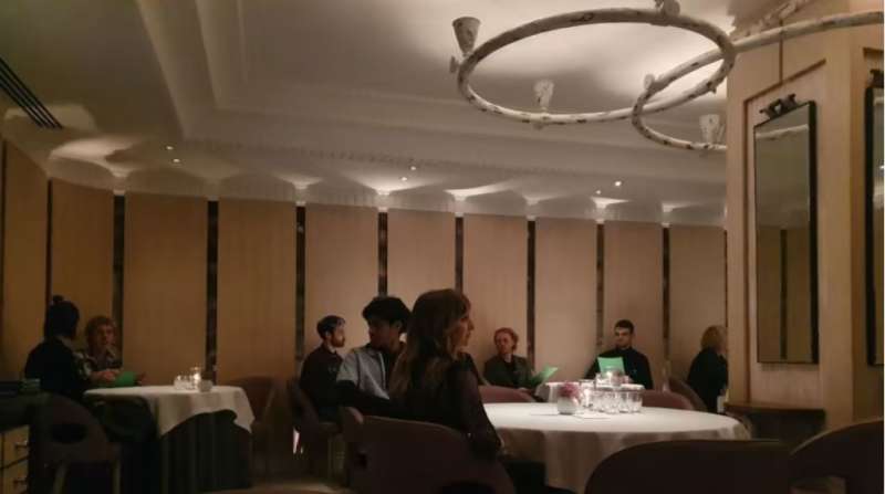 Protest inedit: Activişti au ocupat un restaurant