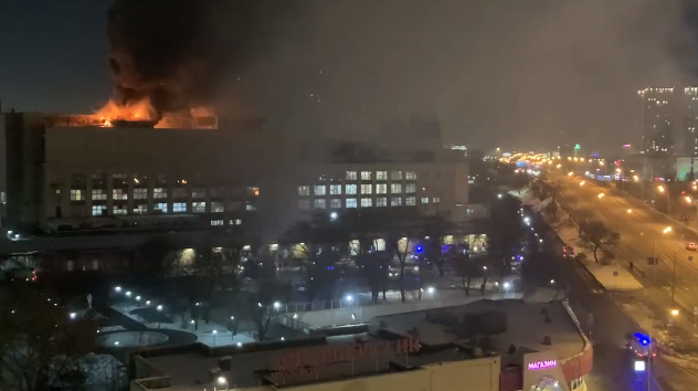 (VIDEO) Flăcări uriașe și în Sankt Petersburg și la Moscova