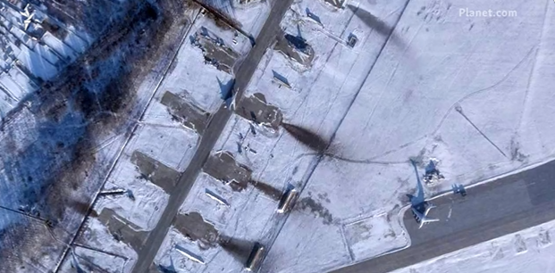 (VIDEO) Imagini cu un aerodrom din Rusia atacat