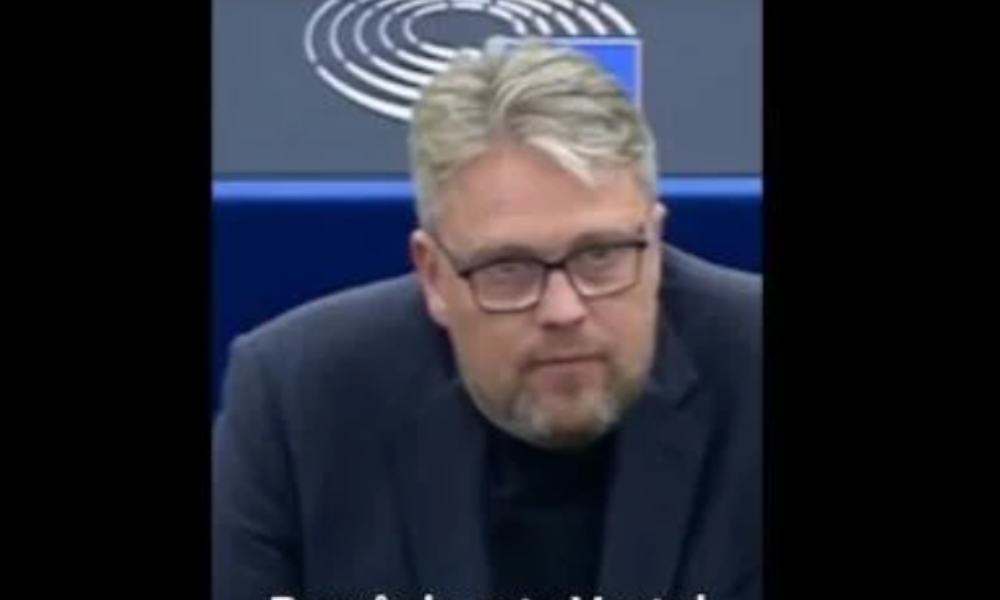 Europarlamentarul care ne-a comparat cu Vestul Sălbatic își cere scuze