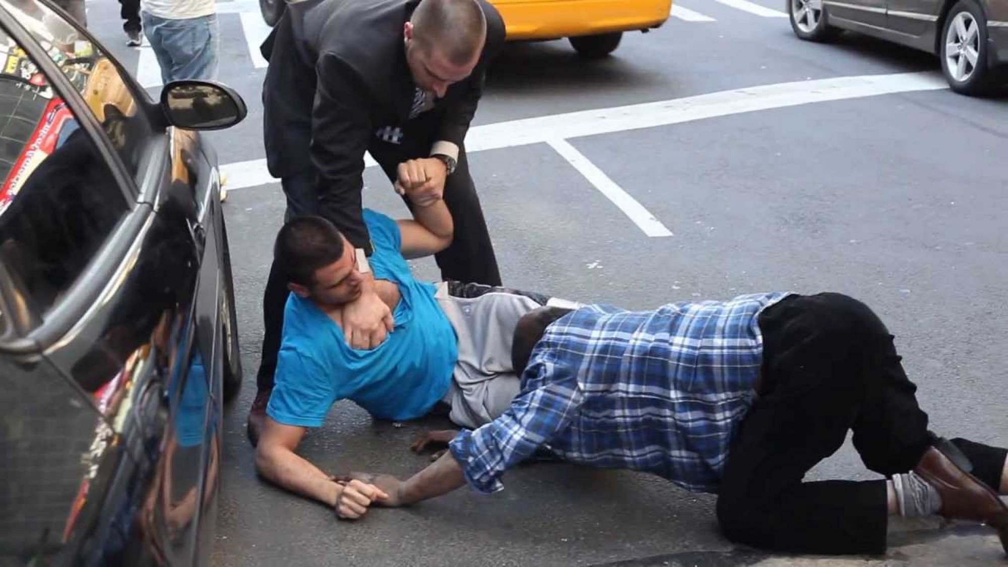 SF Politic – Constantin Dobrogeanu Gherea a fost luat în șuturi la sediul PSD