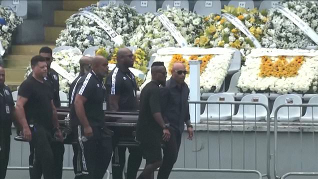 (VIDEO) Legendarul Pele, condus pe ultimul drum