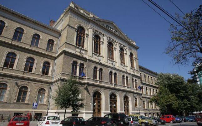 La Cluj, se termina facultatea fără lucrări de licență