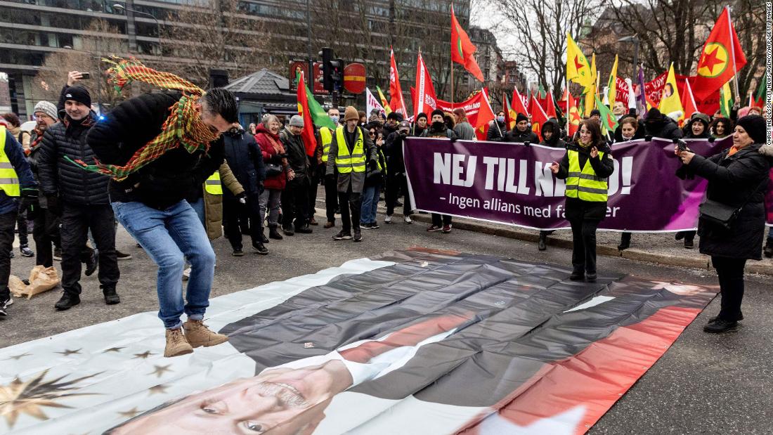 Proteste la Stockholm, furie la Ankara
