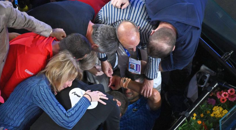 Lacrimi de răzbunare a umilinței