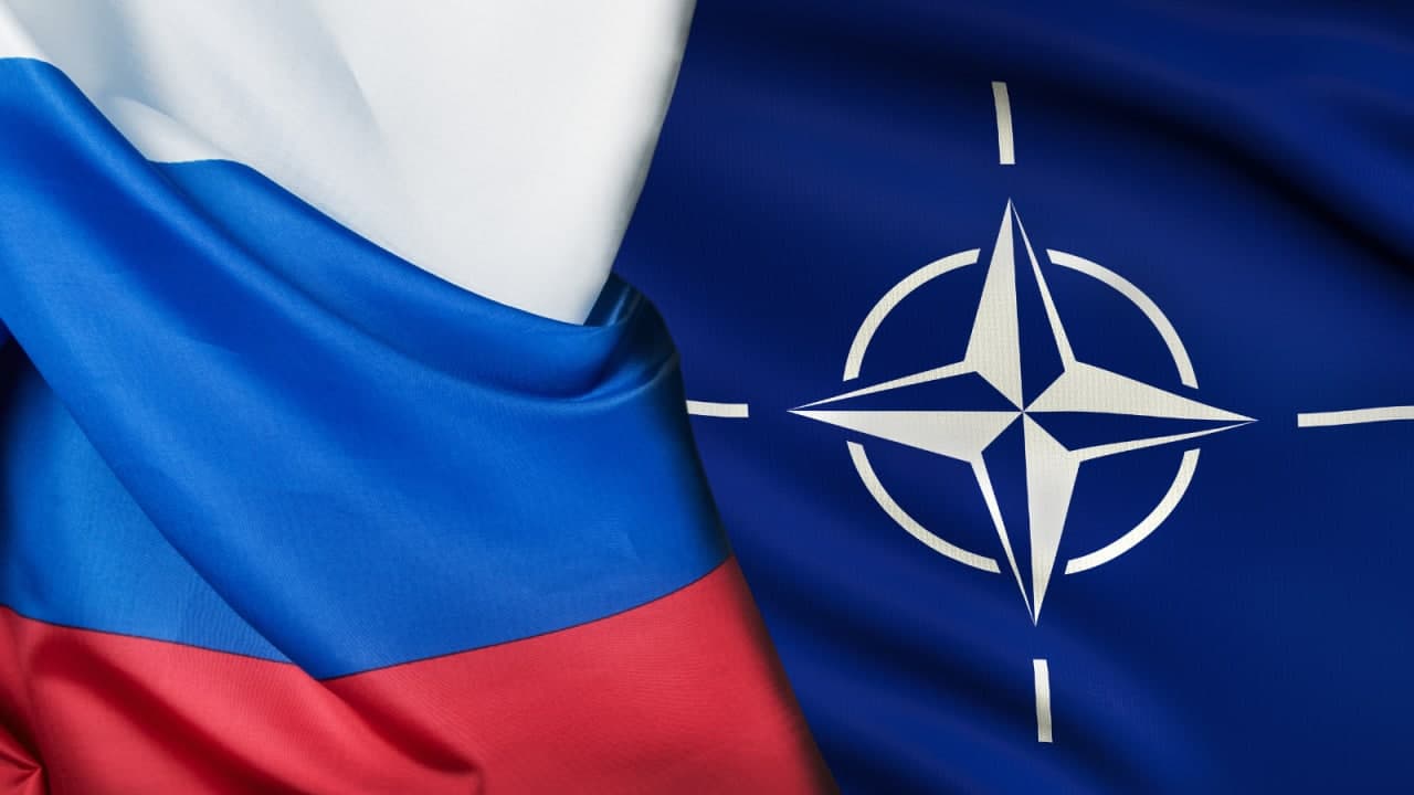 Războiul declarațiilor între Rusia şi NATO