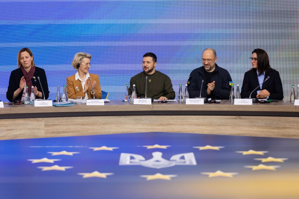 UE îṣi arată sprijinul pentru aderarea Ucrainei