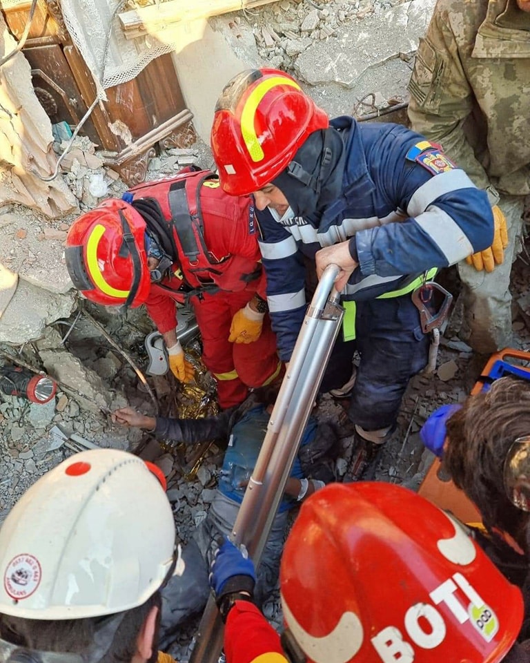 (FOTO) Încă un om a fost salvat de către români în Turcia