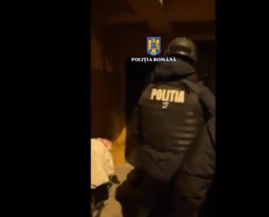 (VIDEO) Escrocherie pe internet cu parfumuri