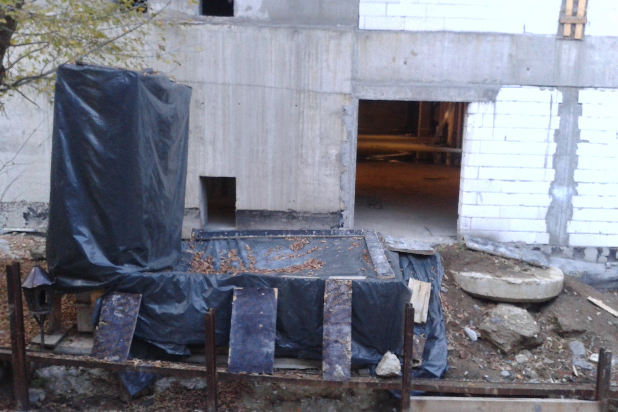 MITUL OMULUI-SPITAL – Doctor Alexandru Pesamosca – este în pericol