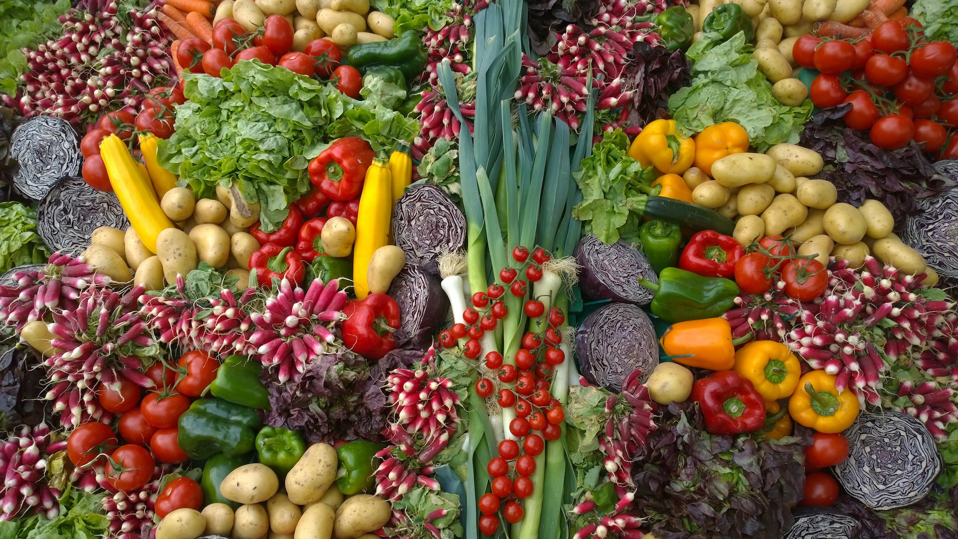 Dieta ta conține suficiente legume? Iată de ce trebuie să le consumi cât mai des