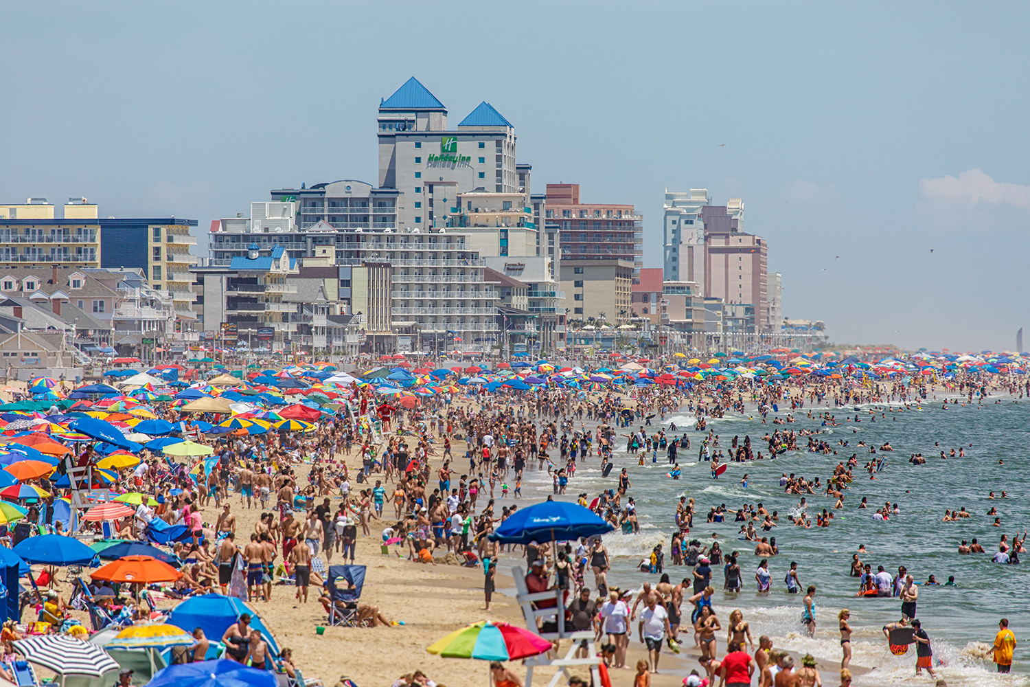 SF Politic – Întregul București va fi înghițit de valurile oceanului sideral