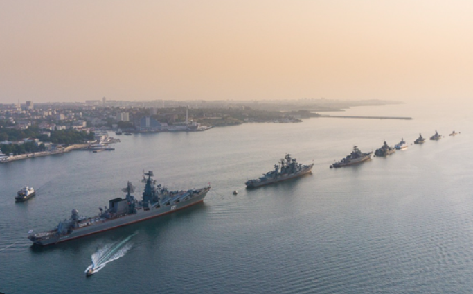 Intră România în război?