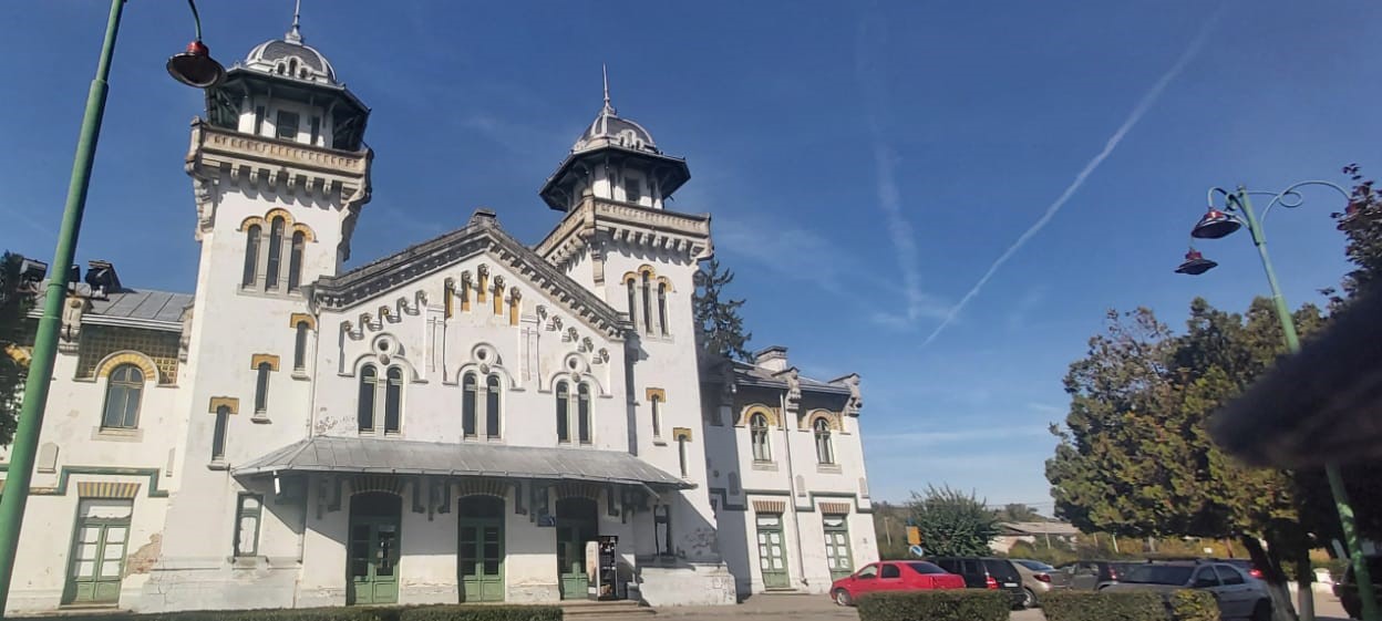 Contract pentru restaurarea Gării Regale din Curtea de Argeș