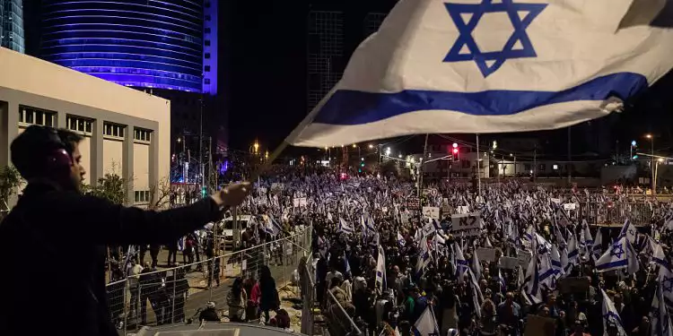 Guvernul Netanyahu, de 11 săptămâni sub presiune