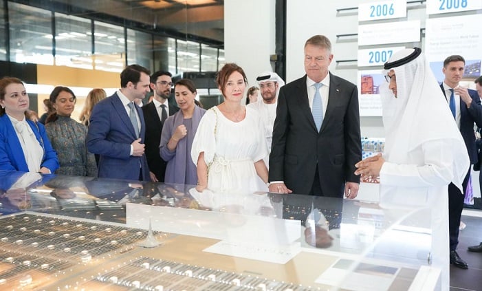 Iohannis a luat și trei miniștri în vizită la șeici