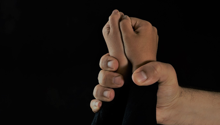 Victima unor infracţiuni sexuale, premieră în instanță