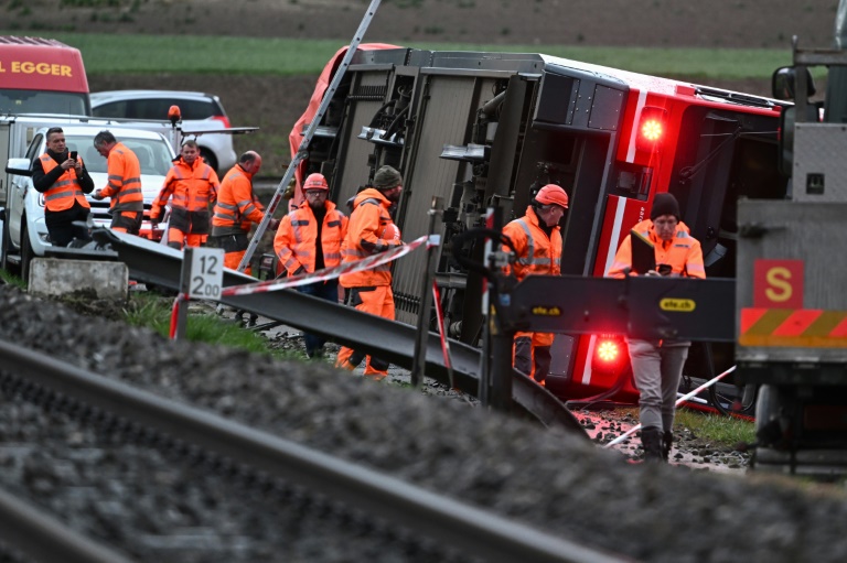 Accident feroviar în Elveția: 15 răniți
