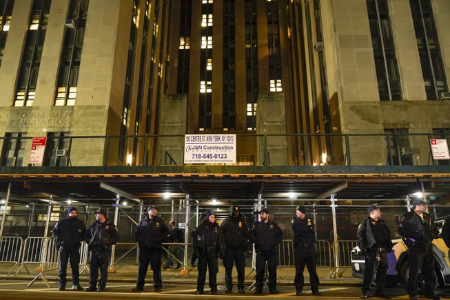 Poliţia din New York, în alertă maximă