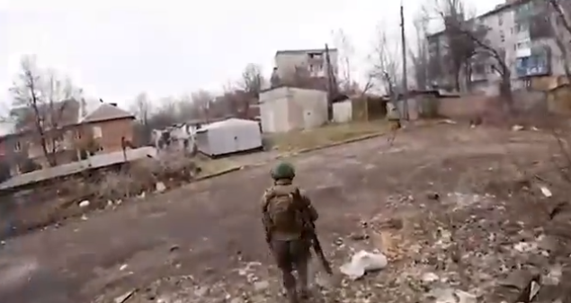 (VIDEO) În Bahmut, ca-n filme!