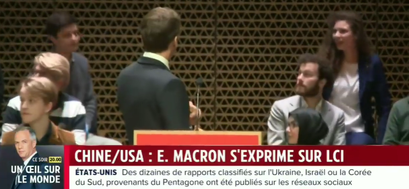 (VIDEO) Macron, luat la rost de protestatari în Olanda: „Preşedintele violenţei şi ipocriziei”