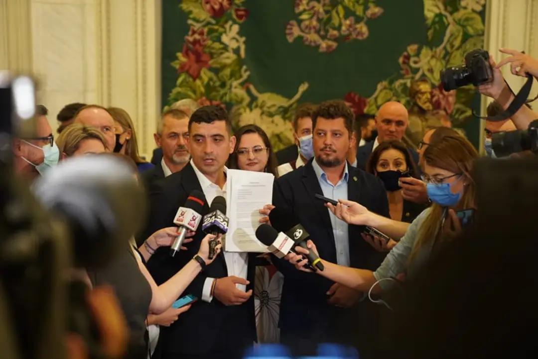 AUR cere demisia Guvernului