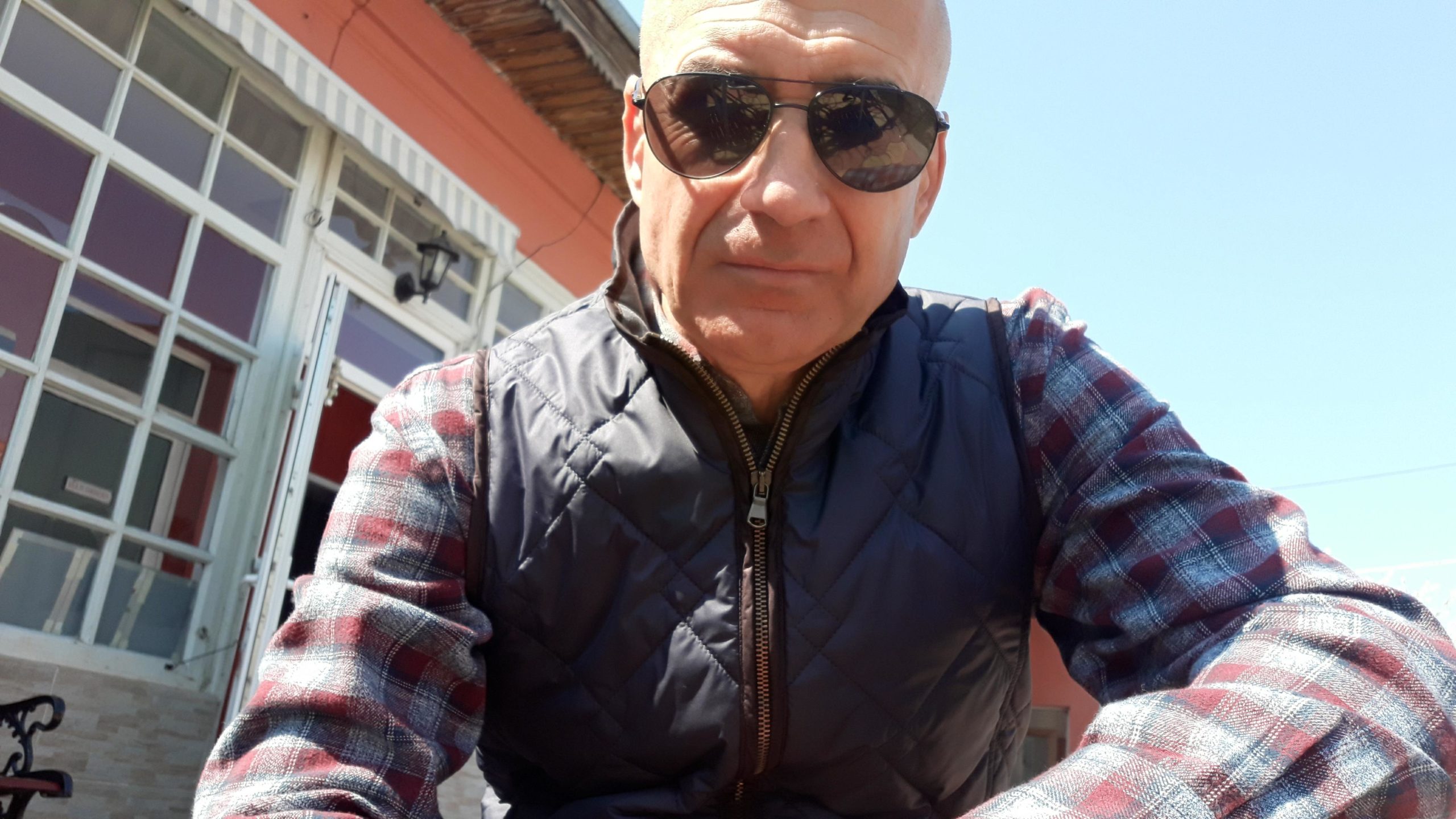 Filozoful Ovidiu Bufnilă cu un mesaj către Dalai Lama din Tibet