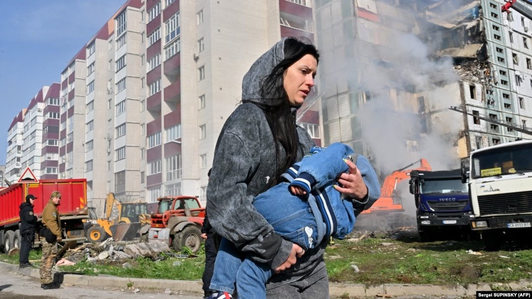 (VIDEO) Atacuri cu rachete asupra mai multor oraşe ucrainene
