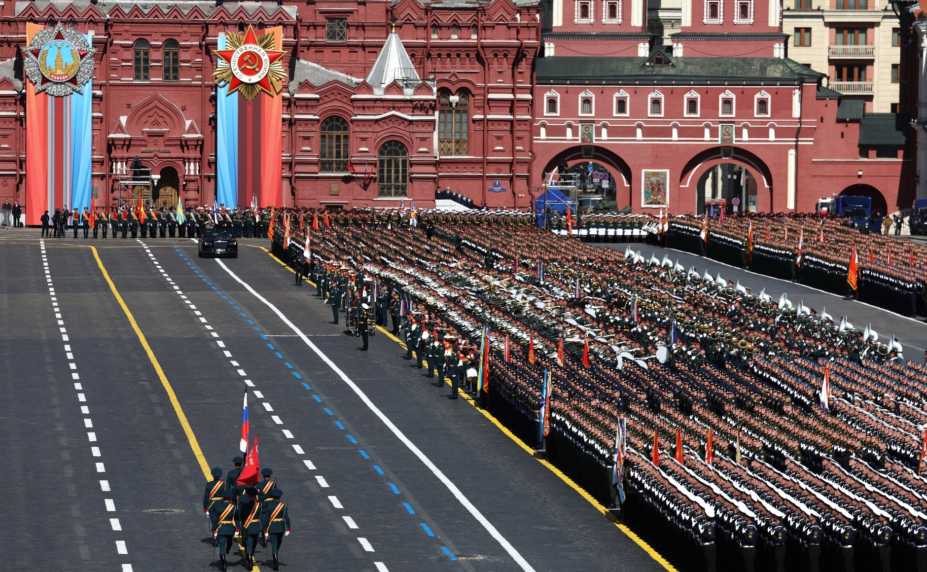 Parada de la Moscova în imagini (fotoreportaj)